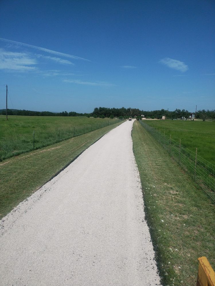 Asphalt and Paving for CAM Paving & Construction in Kendalia, TX