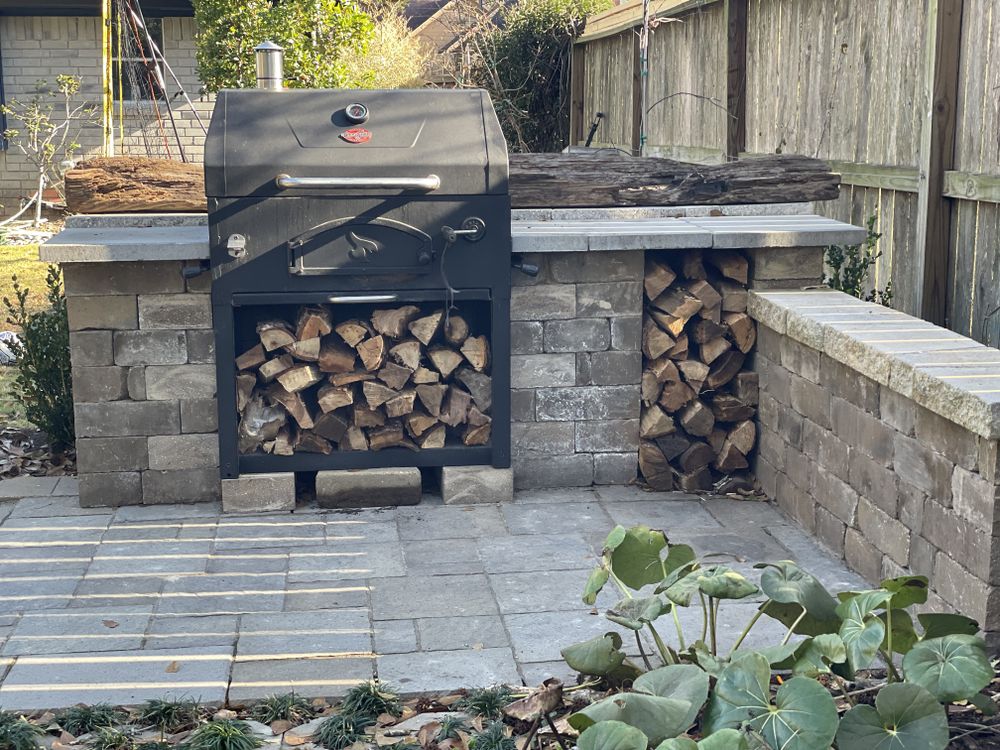 Outdoor Features for Atlas Land Design in Creekside Park, TX