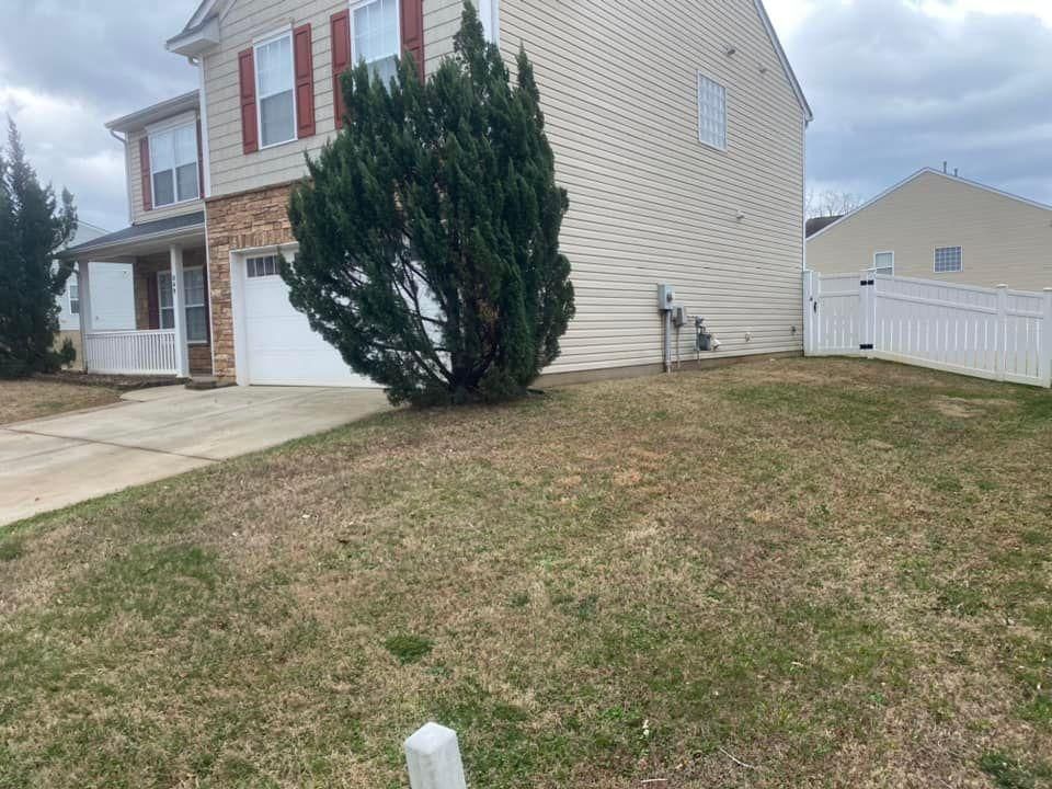 Mulching for America's Top Pick Lawn & Landscaping in Gastonia, NC