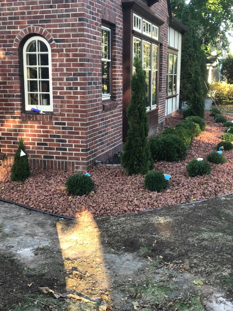 Landscaping for Paradise Lawnscapes in West Bend, WI