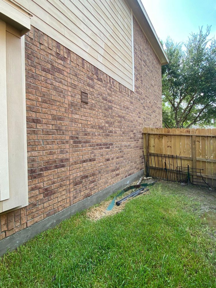 Home Softwash for E&E Pressure Washing Service, L.L.C. in Houston, TX