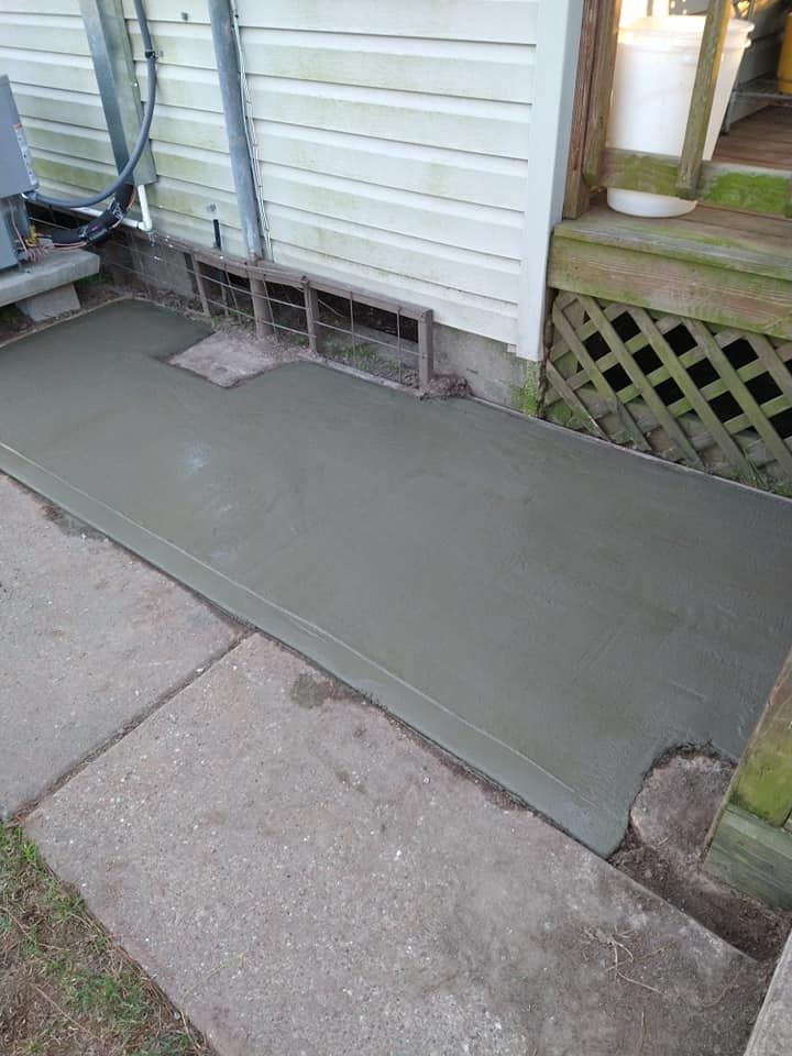 Lawn Care for Mitchell Maintenance in Dickinson, TX