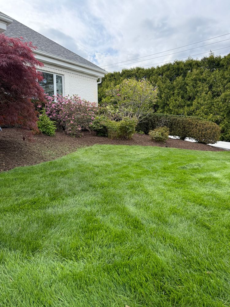 All Photos for Mulch & Dig in West Bloomfield Township, MI