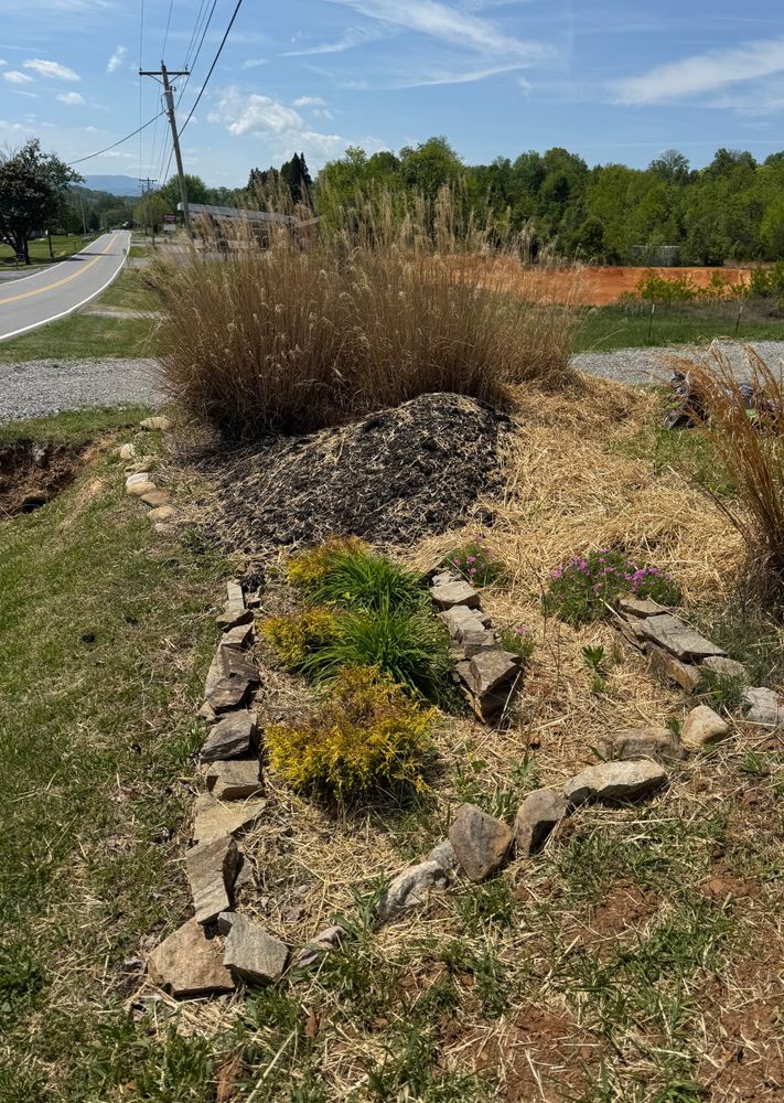 All Photos for Legends Lawn Care in Johnson City, TN