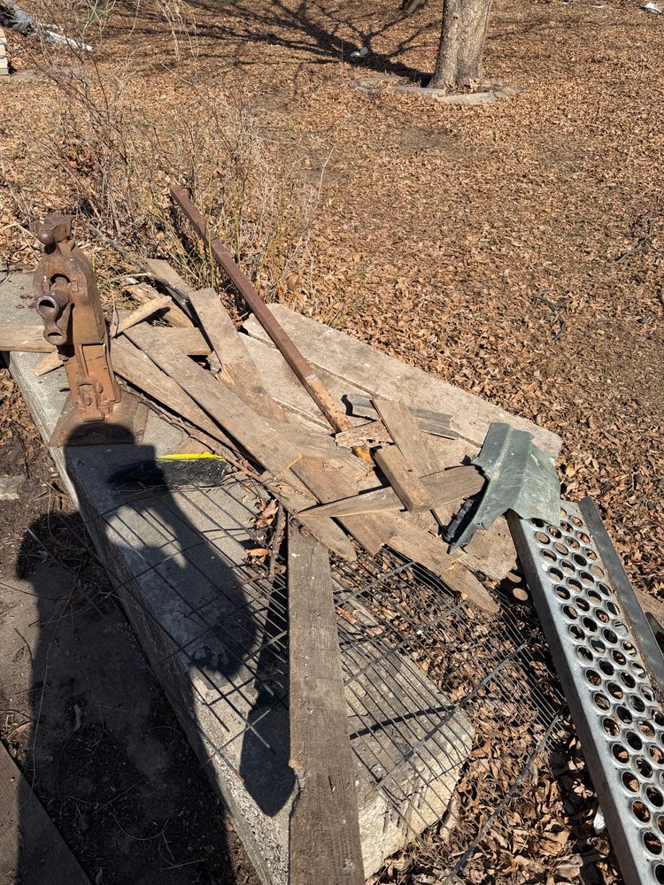 Cleanouts for Bros Junk & Demo Removal in Kansas City, MO