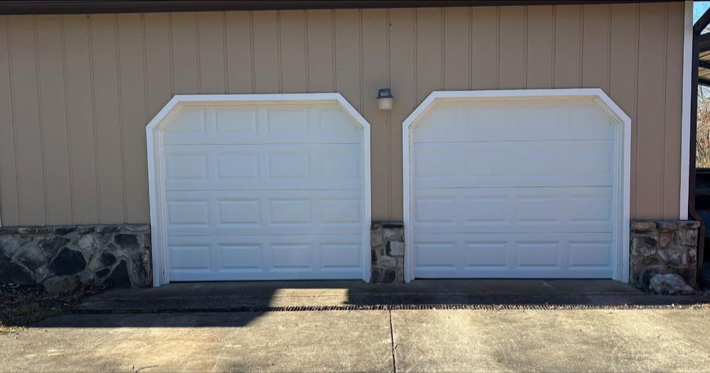 Enhance your home's security and curb appeal with our expert garage door installation service. Our skilled technicians ensure a seamless fit and reliable performance for years of hassle-free convenience. for 423 Garage Doors, LLC in Signal Mountain, Tennessee