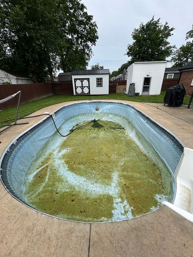 Liner Changes for CW Pool Care in Owensboro, KY