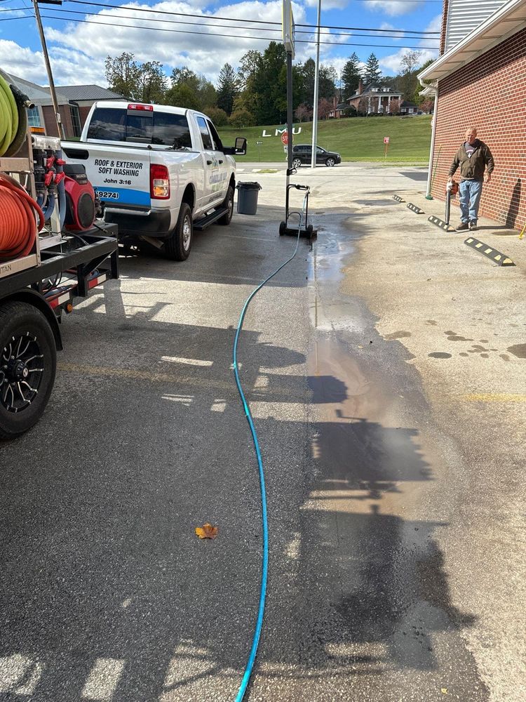 Home Softwash for Cumberland Gap Pro Wash LLC in Harrogate, Tennessee