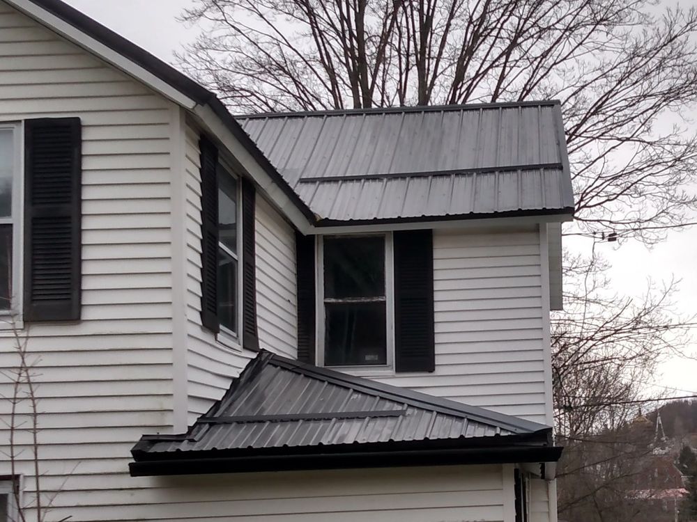 Roofing for Dave's Seamless Gutters & Contracting in Northern Cambria, Pennsylvania