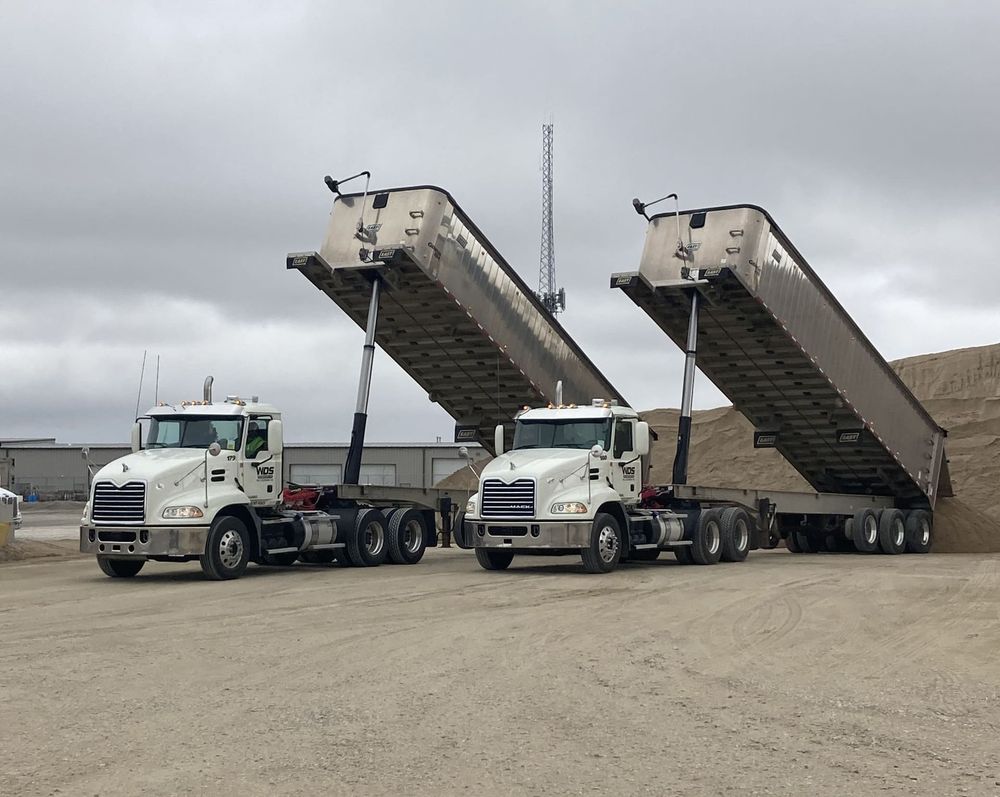 Our hauling service provides efficient and reliable removal of unwanted items from your home, ensuring a clutter-free space. Professional staff handles everything with care, leaving you stress-free and satisfied. for Luxury Junk Removal Yard Care in Albuquerque, NM