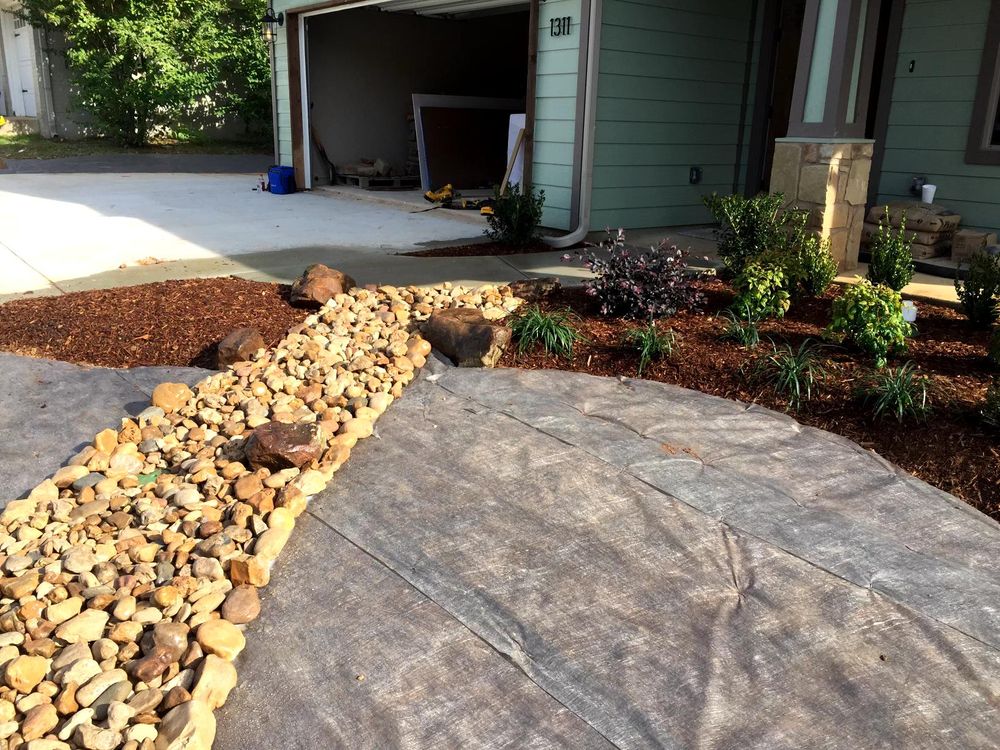 Hardscaping for Danny's Custom Landscaping & Woodchuck Firewood in Garland, TX