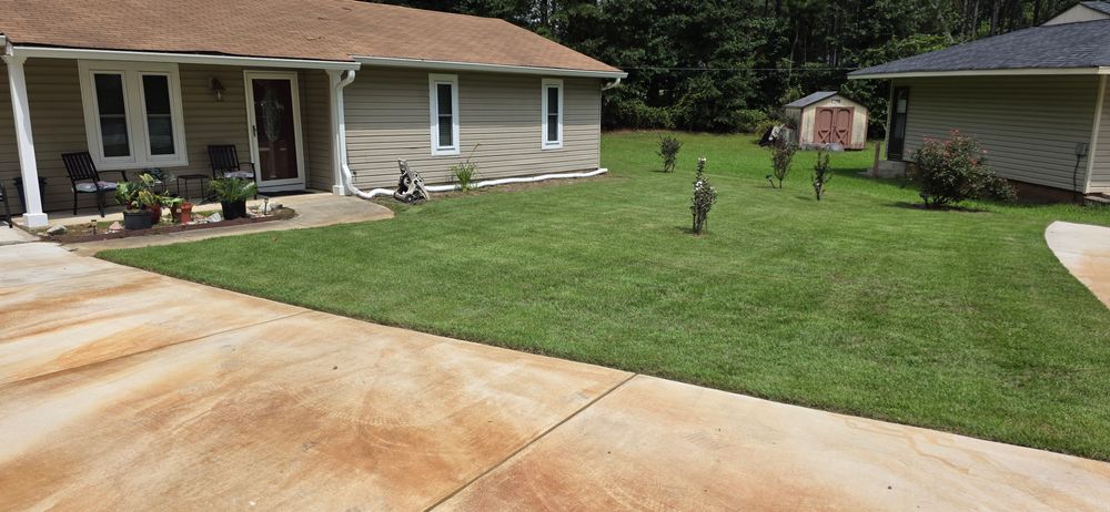 Residential Landscaping for Muddy Paws Landscaping in Blythewood, SC