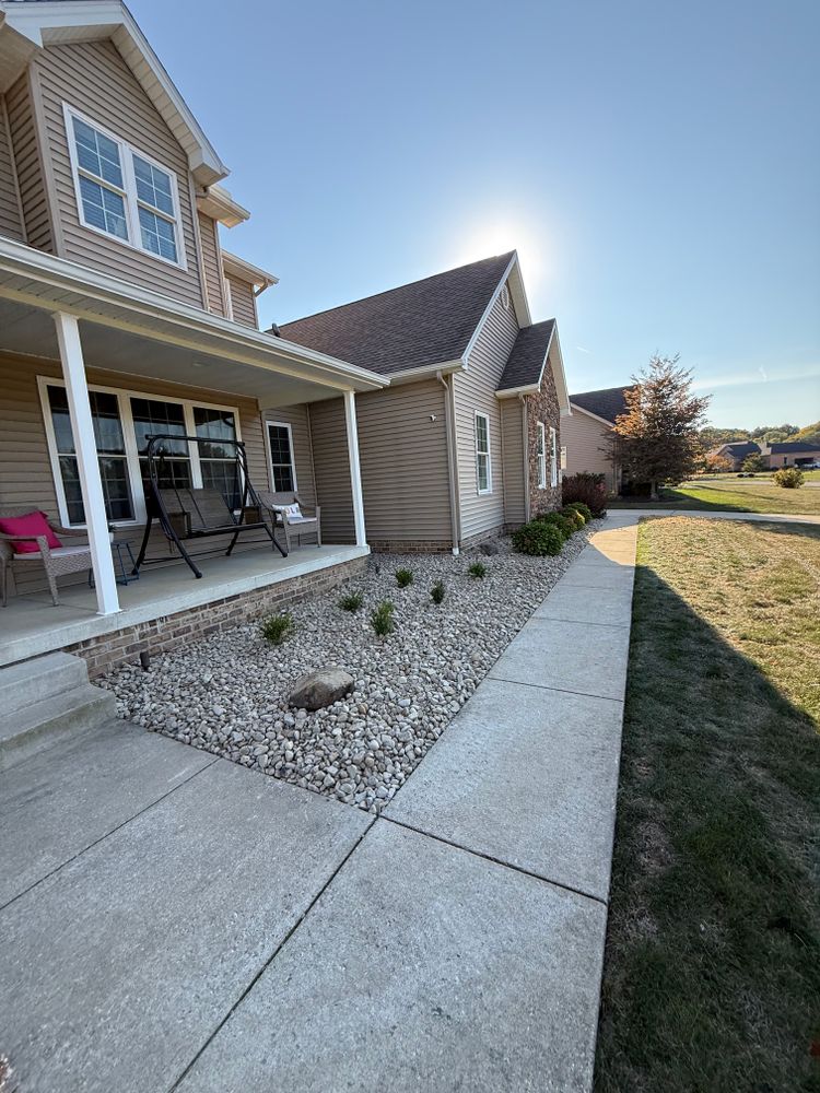 Natural Stone Hardscape for Youngstown Lawn & Patio Design in Canfield, OH