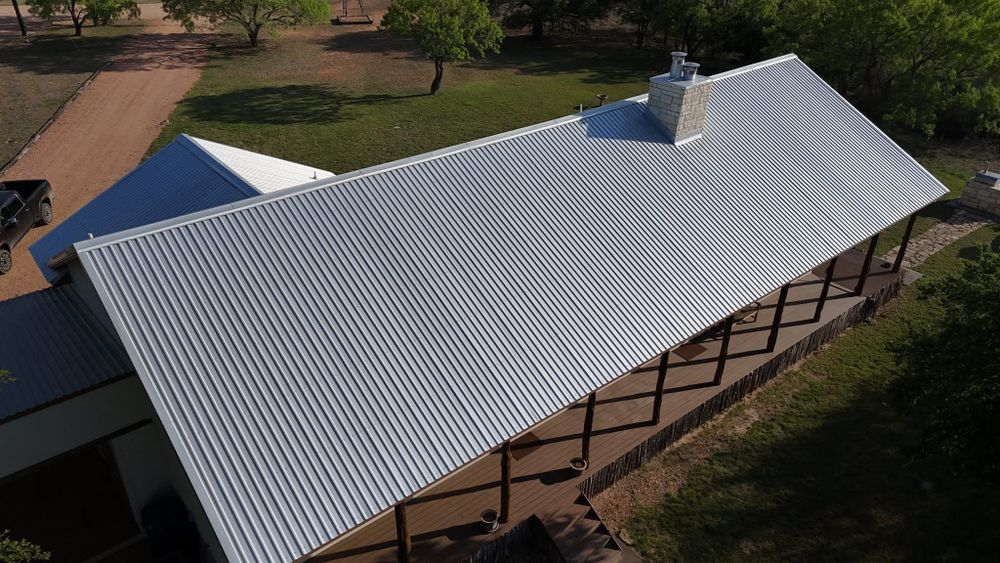 Metal roofs  for Barcenas Roofing & Remodeling in San Saba, TX