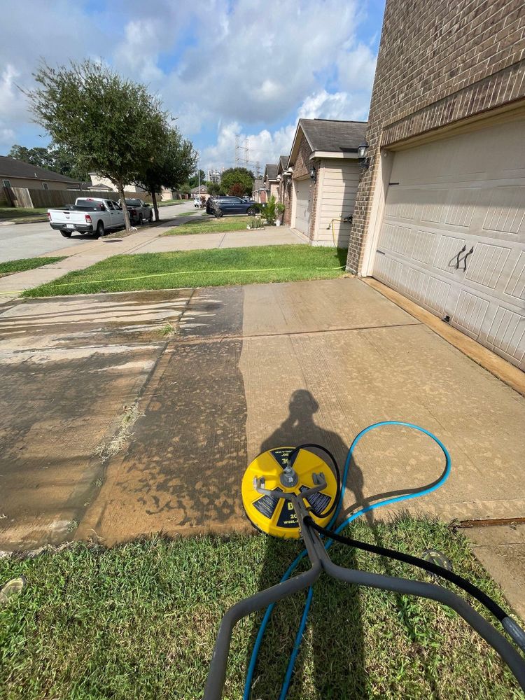 Home Softwash for E&E Pressure Washing Service, L.L.C. in Houston, TX
