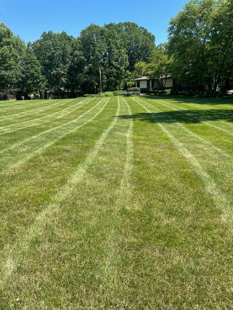 Lawn Care for R&L Deluxe Landscaping in Hanover Park, IL