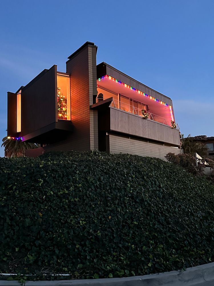 Holiday Lighting for Elite Shine Property Services: The #1 Choice for Window & Exterior Cleaning in South OC in Orange county, CA