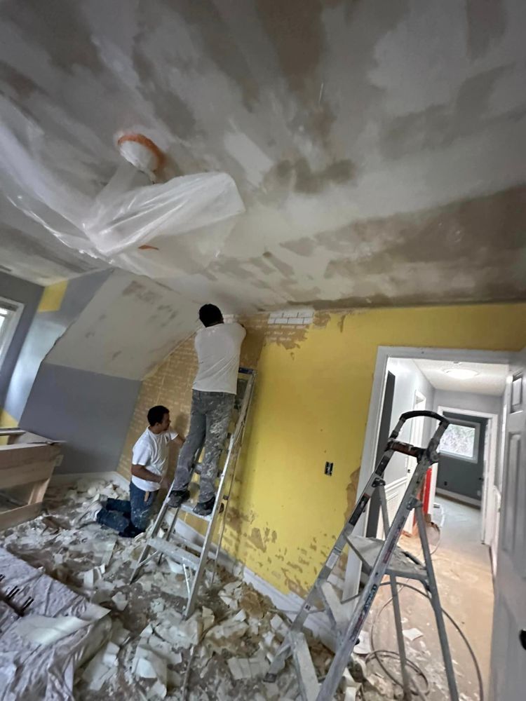 We offer expert drywall repair services to fix any holes, cracks or damages in your walls, leaving them smooth and ready for paint. We take pride in our attention to detail because the prep work is key to smooth looking walls after a paint job. for Cutting Edge Painting of Chattanooga in Dade County, GA