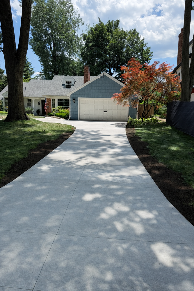 Deerbrook Construction team in Pontiac, MI - people or person