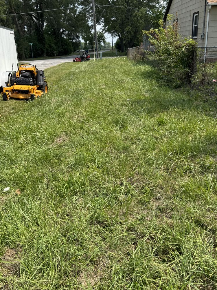 Landscaping Lawn Care for Daugherty's Tough Lawn Care in Essexville, MI