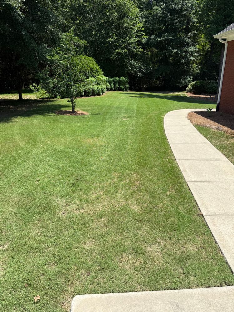 All Photos for Clark's Cuts Lawn Care in Lilburn, GA