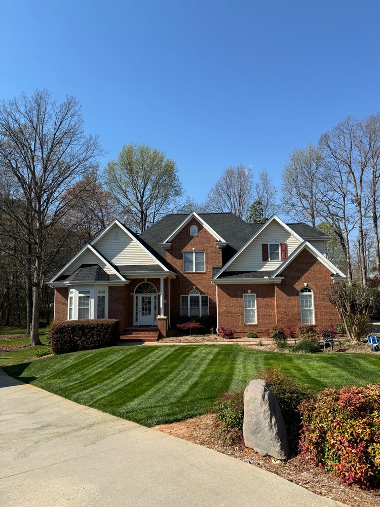 Lawn Transformations for Sunrise Lawn Care & Weed Control LLC in Simpsonville, SC