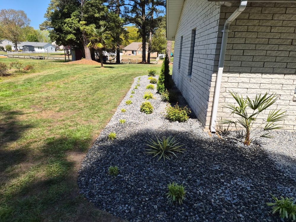 All Photos for 4 Points Lawncare LLC in Hayes, VA