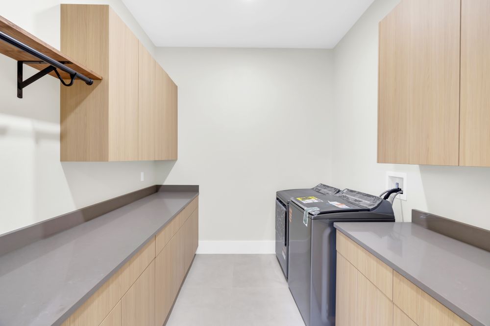 Bathrooms and Custom Interiors for Zion Construction LLC in Frostproof, FL