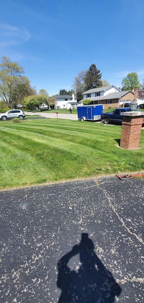 Lawn Care for Mr. Prestige Lawn Care Perfectionist in Columbus, OH