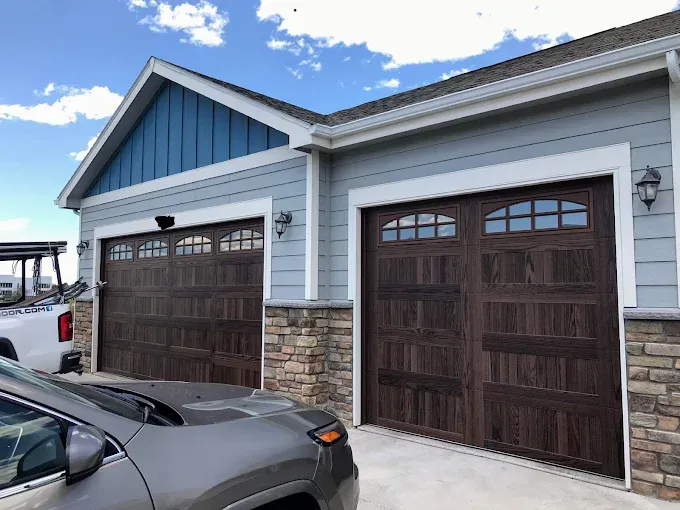 All Photos for 423 Garage Doors in Signal Mountain, Tennessee