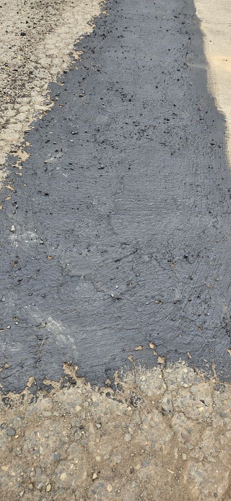 Asphalt repair maintenance  for Mid-Mountain Maintenance in Bonney Lake, WA