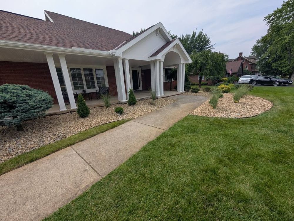 Landscaping for Knapps Landscaping and Lawn Care in Marion, OH