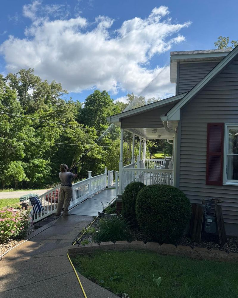 Bluegrass Brothers Exterior Services LLC team in Elizabethtown, KY - people or person