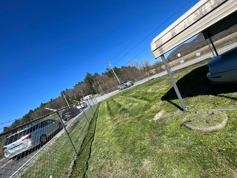All Photos for SkyLimit LawnCare in Asheville, NC