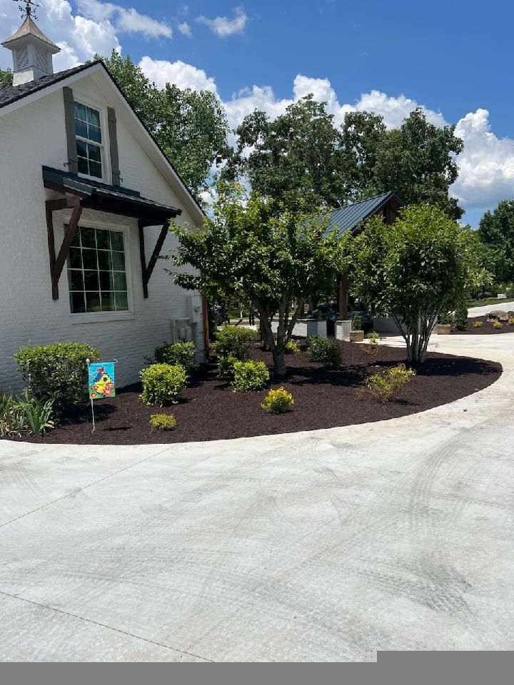 Flower Bed Installations for Adams Lawn Service & Landscaping, Inc. in Shelbyville, TN