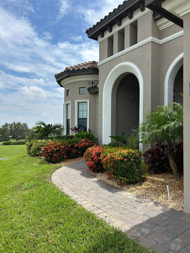 All Photos for Estrada All Pro Lawn Service in Auburndale, Florida