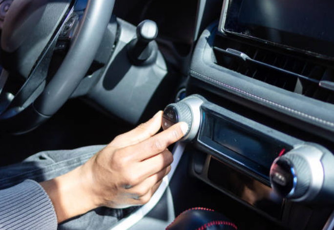 Our Auto HVAC Repair service restores your vehicle’s heating and cooling system fast, diagnosing leaks, compressors, fans, and electrical issues onsite to keep you comfortable in every season. for Eazy Installs in San Francisco, CA