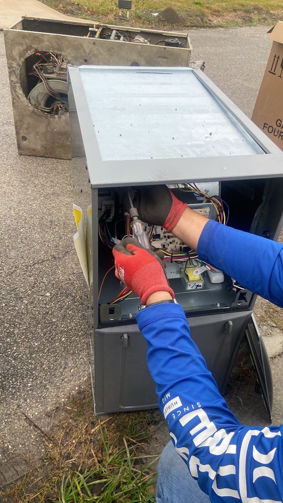 Our Emergency HVAC Services provide 24/many rapid response to ensure your home's heating and cooling systems are restored promptly, ensuring comfort and peace of mind during unexpected breakdowns or malfunctions. for 17 Degrees A/C and Heating in Houston, TX