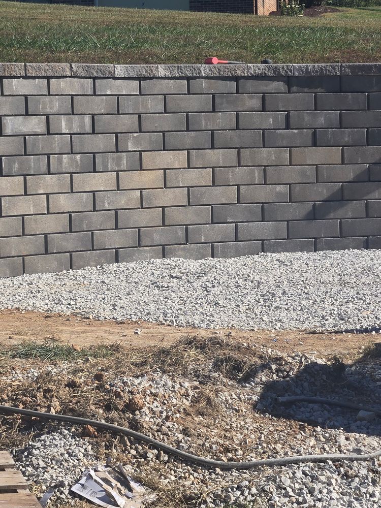 All Photos for Lafollette Mulch, Stone and Lawn Care in La Follette, TN