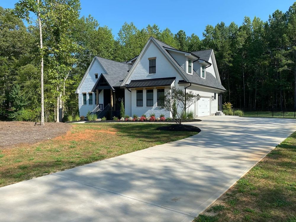 Mulching for America's Top Pick Lawn & Landscaping in Gastonia, NC