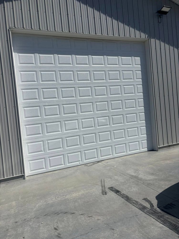 Service for Salmon River Garage Door LLC in Challis, ID