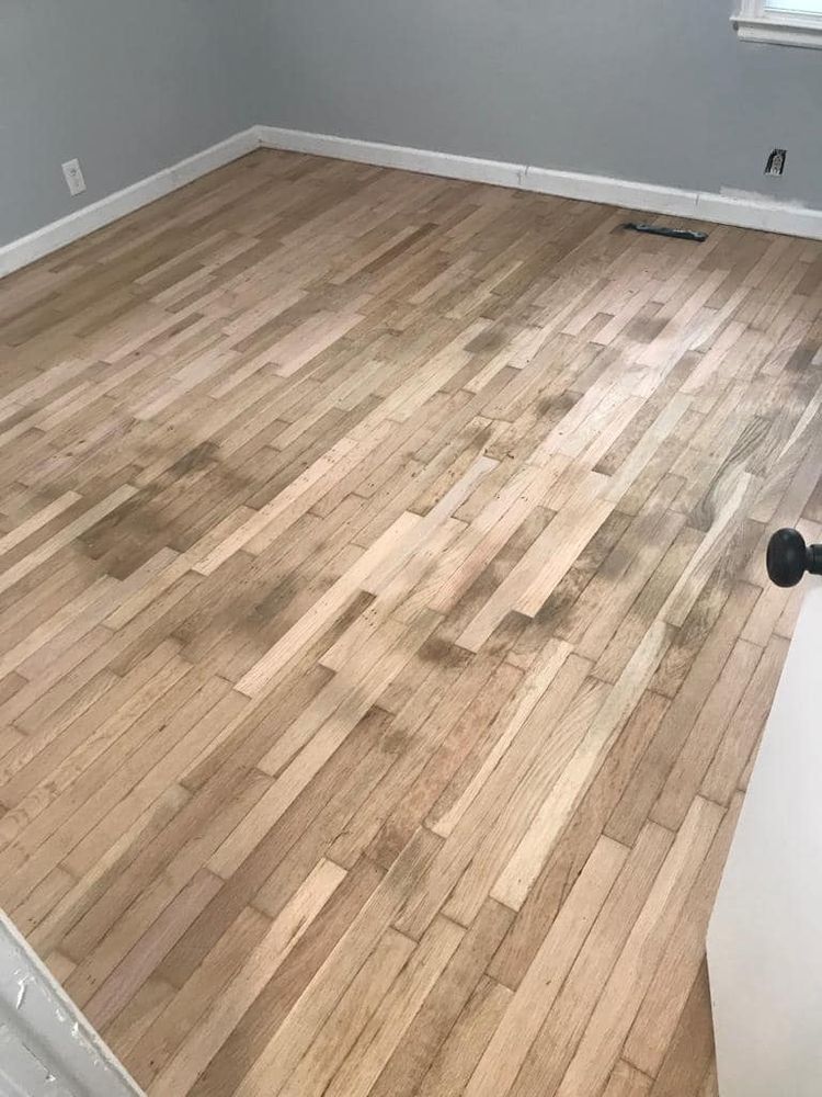 Laminate Flooring for Imperial Hardwood Floors in Olathe, KS