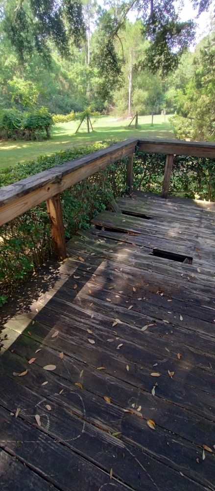 Deck & Patio Construction for JPH Builders Inc. in Milton, FL