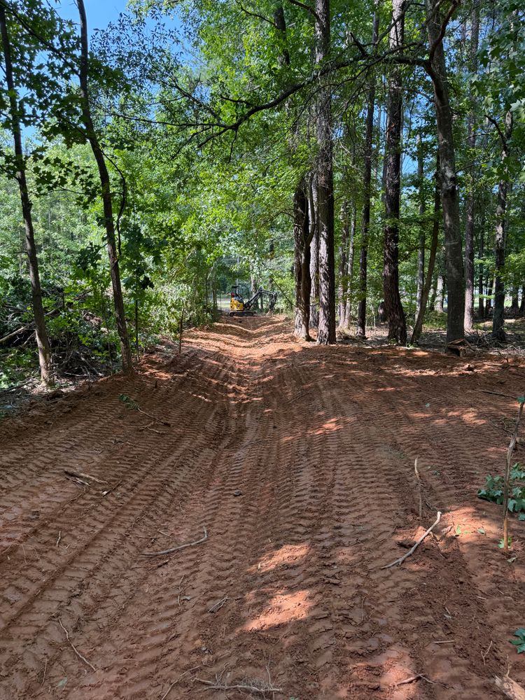 Dirtwork for J&J Hauling and Outdoor LLC  in Fayetteville, GA