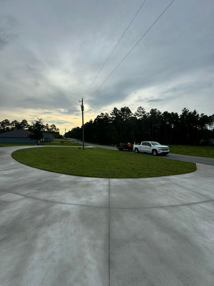 Landscaping for Young's Lawn Services LLC in Ocala, FL