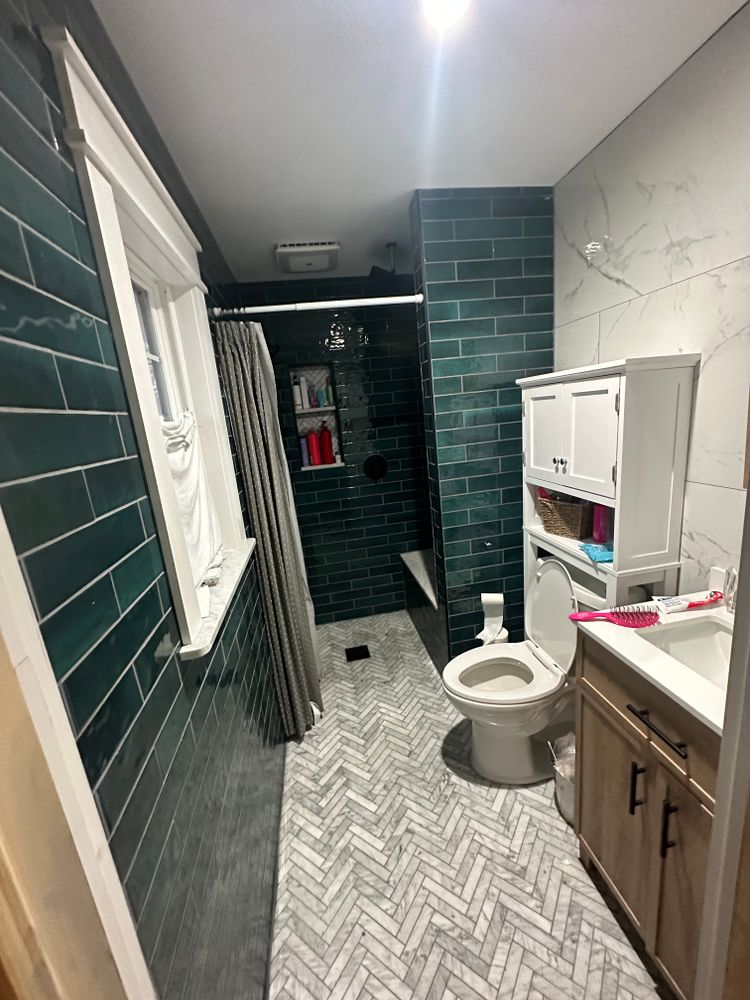 Bathroom Renovations for Golden Hammer LLC in Patchogue, NY