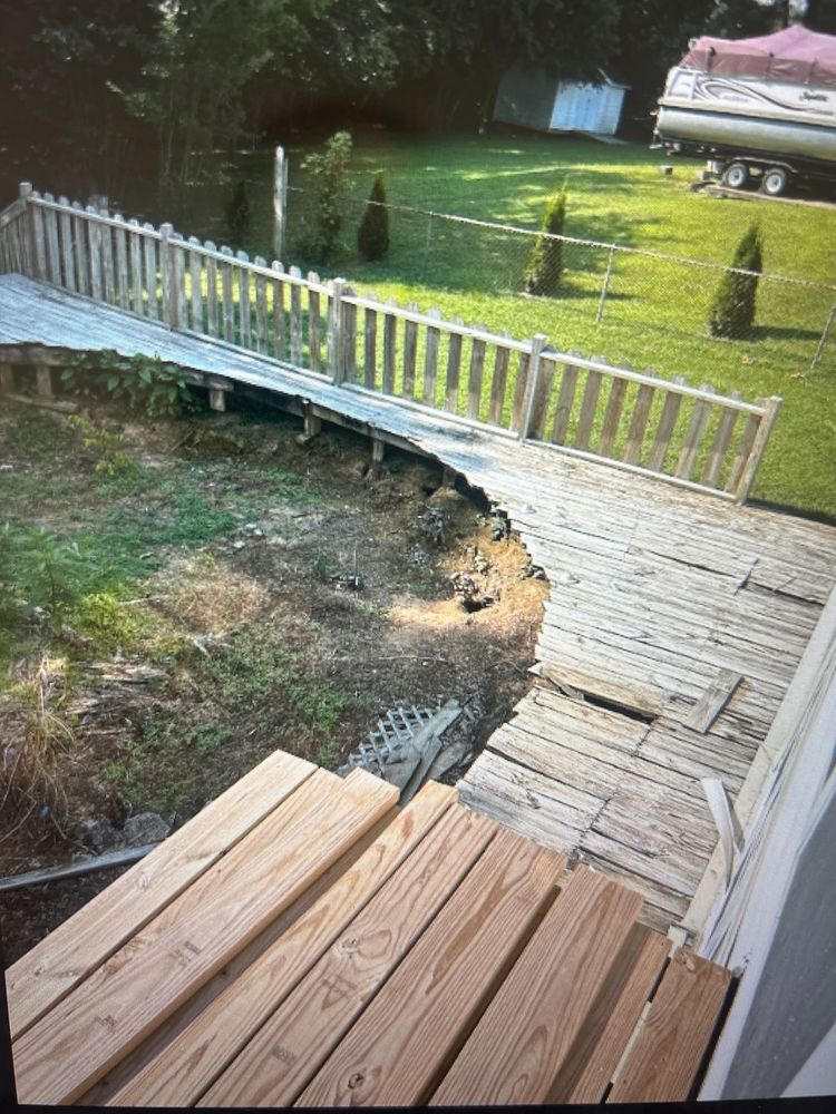 Deck and fence removal for Matt's Haul it All, LLC in Maury County, TN