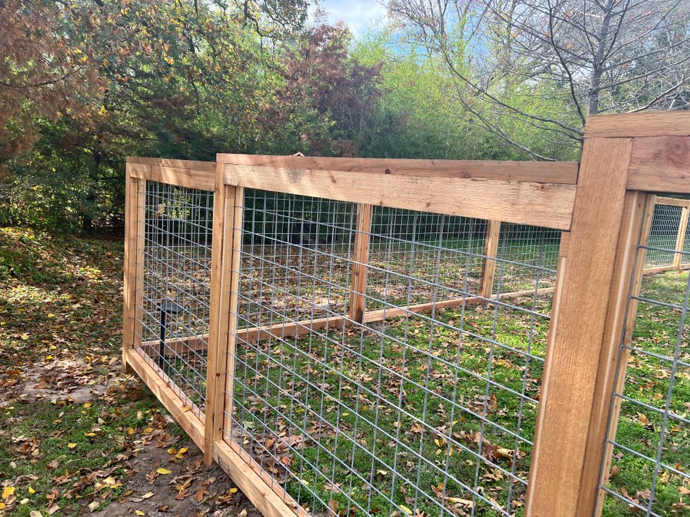 Decorative Wood Fencing  for Pride Of Texas Fence Company in Brookshire, TX