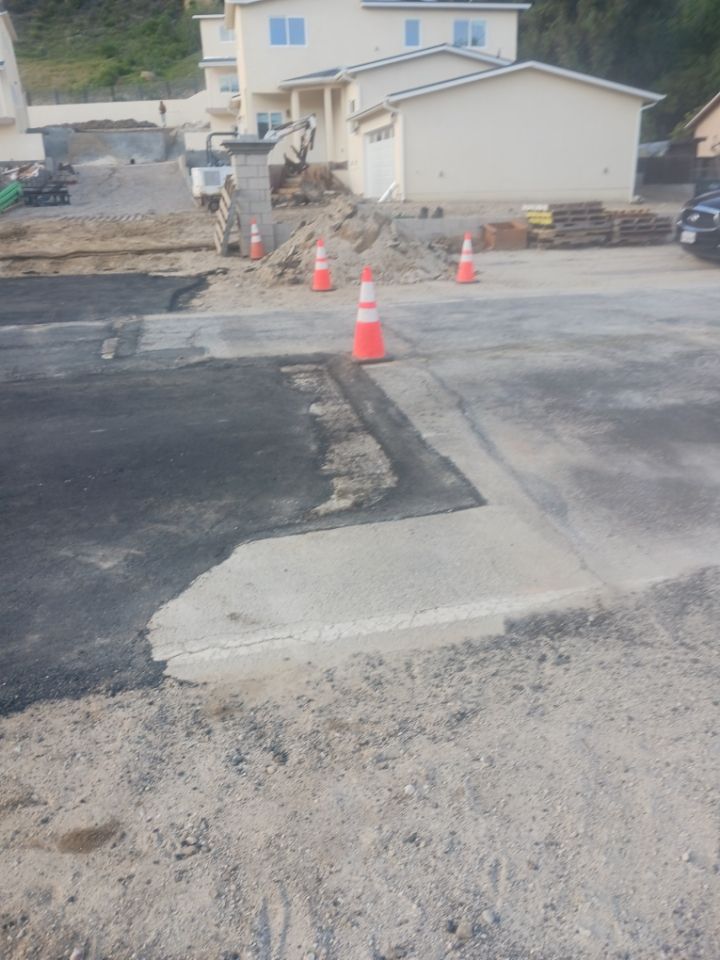 Asphalt and Paving for VenMor Asphalt Maintenance in Santa Paula, CA