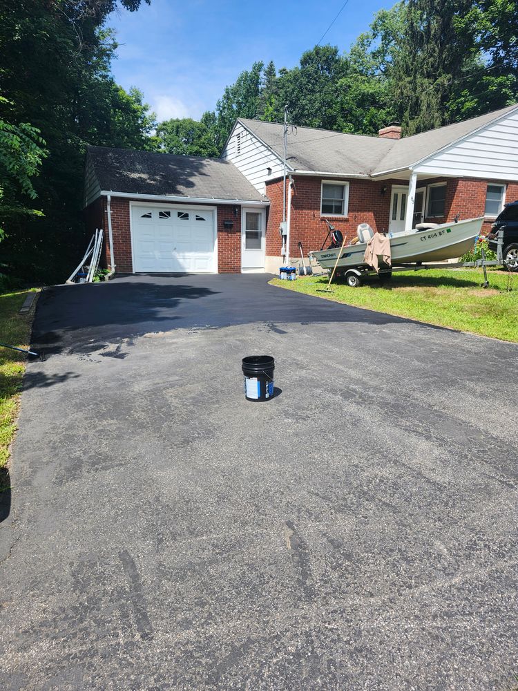 Driveway Seal Coating for Landscape Innovations LLC in Torrington, CT